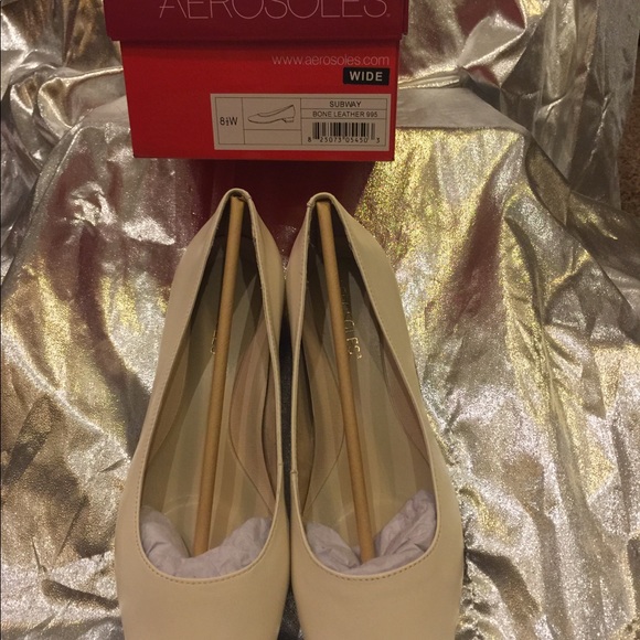 NEW! Aerosoles Subway-bone leather-metal heel - Picture 4 of 4